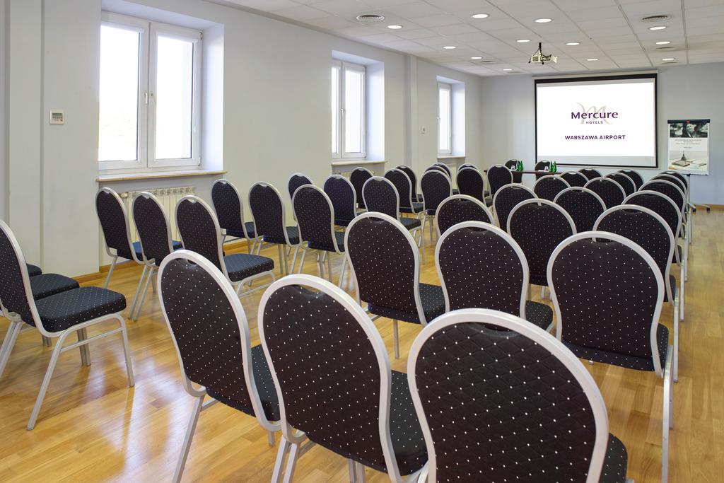 Mercure Warszawa Airport Экстерьер фото