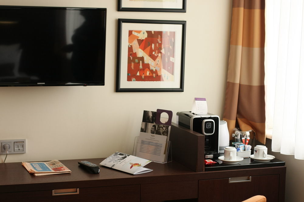 Mercure Warszawa Airport Экстерьер фото